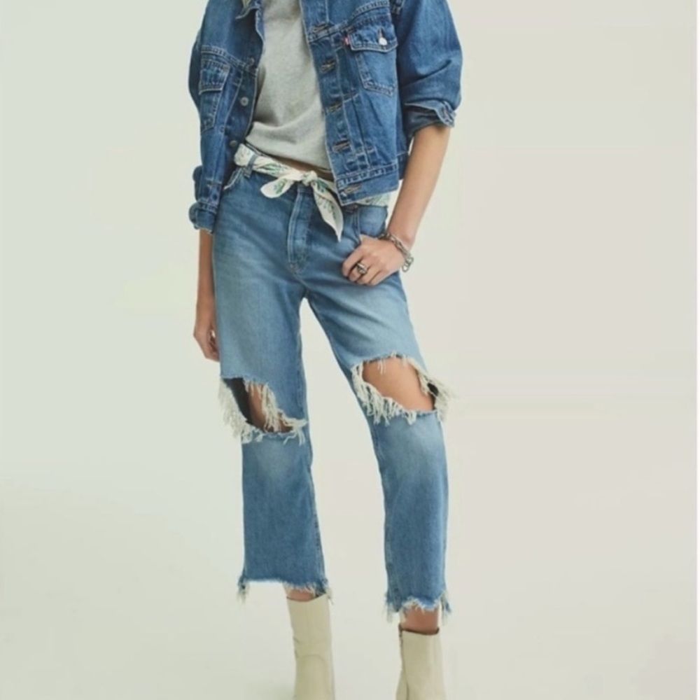 We The Free People Maggie Straight Leg Jeans Women’s Size 26 Ripped Button Fly